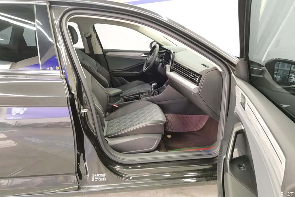 Volkswagen Sagitar, 2023 8