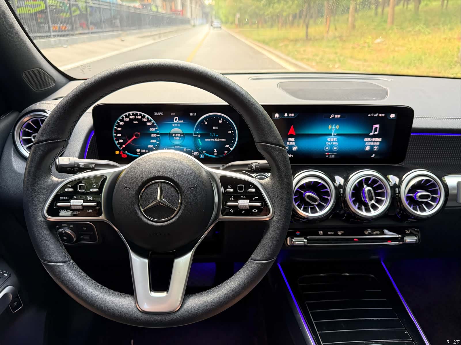 Mercedes-Benz GLB, 2021 11