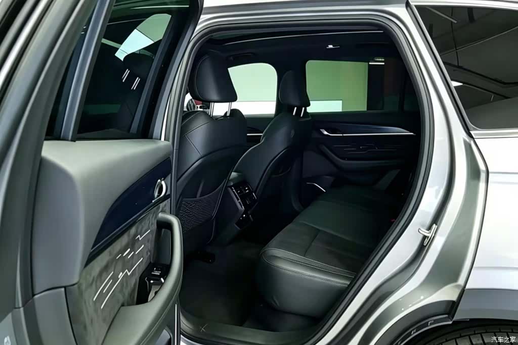 Geely Xingyue L, 2024 11
