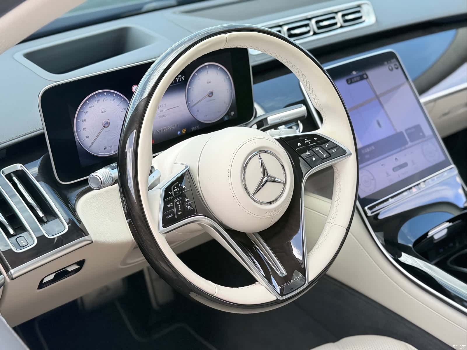 Maybach S-Class, 2024 13