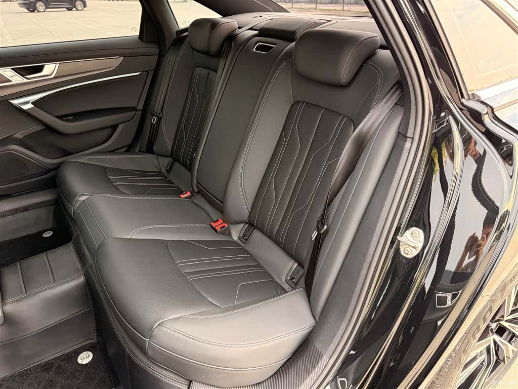 Audi A6L, 2024 10