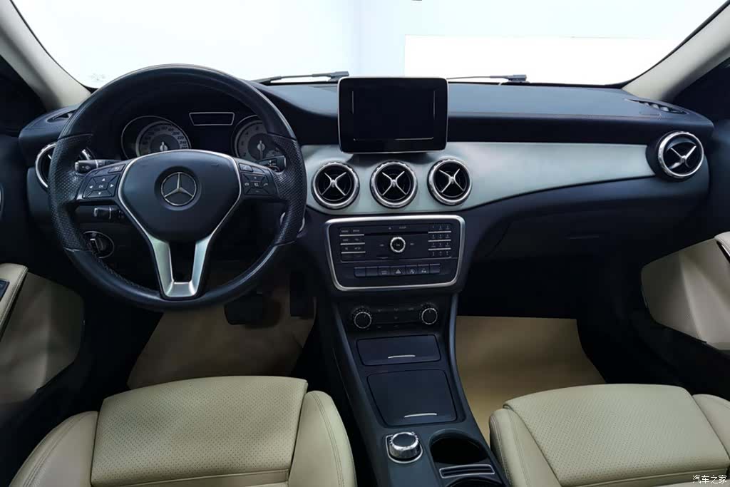 Mercedes-Benz GLA, 2016 12