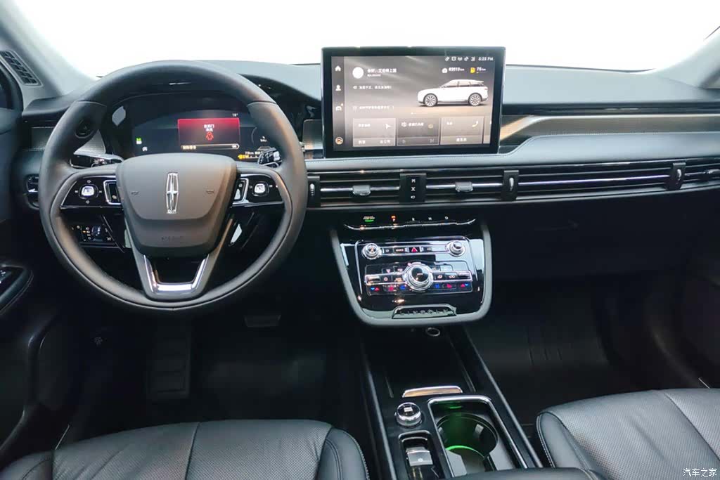 Lincoln Corsair, 2021 12
