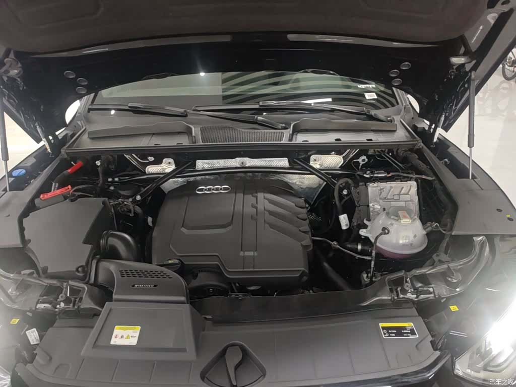 Audi Q5L, 2025 20
