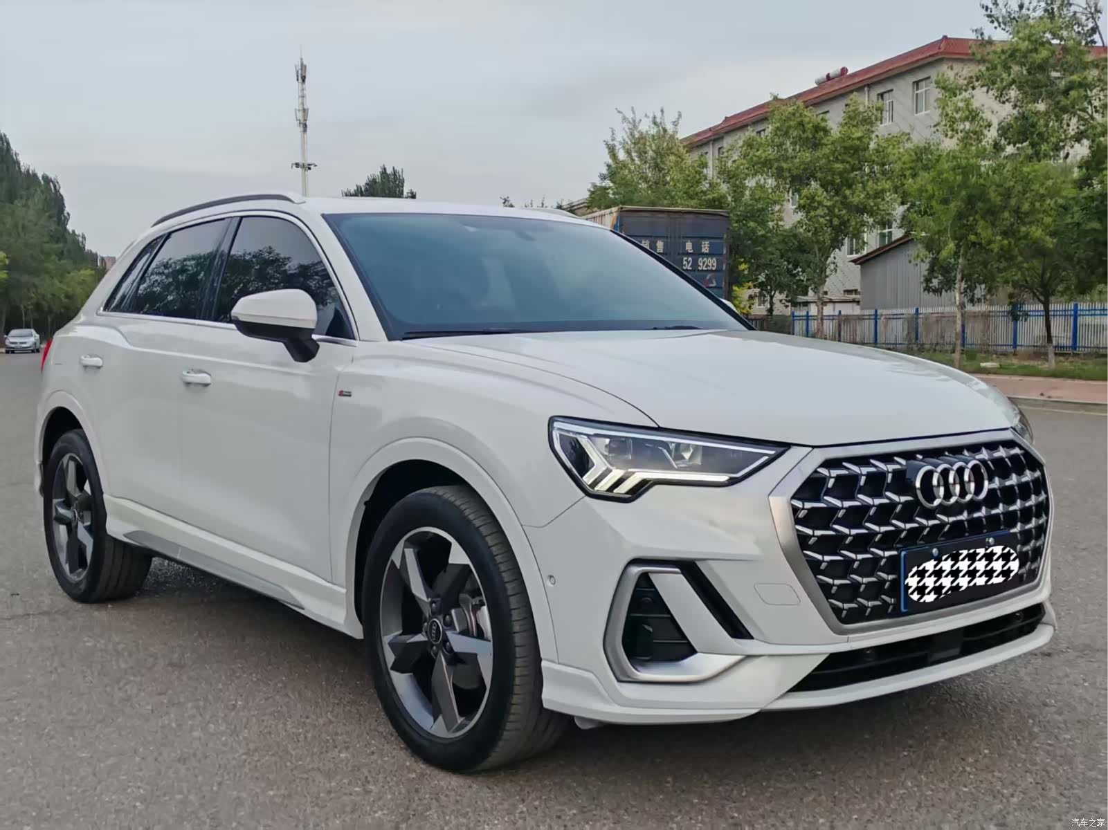 Audi Q3, 2024 3