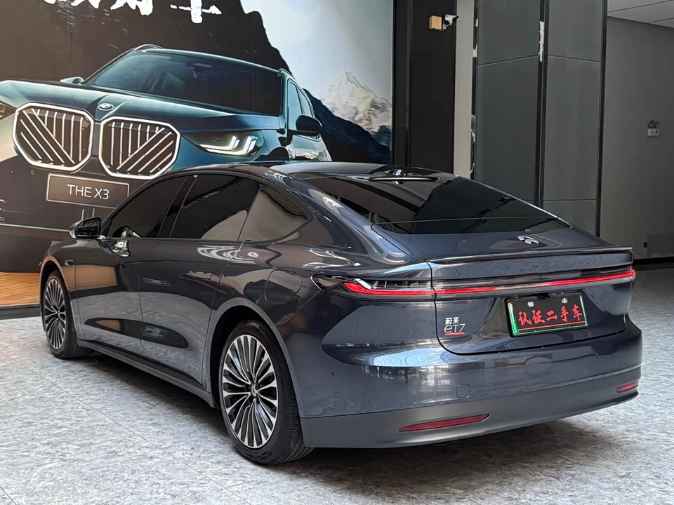 NIO ET7