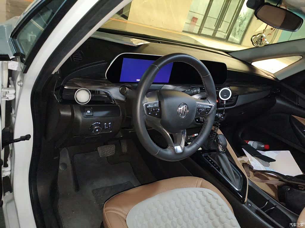 Buick GL6, 2022 10