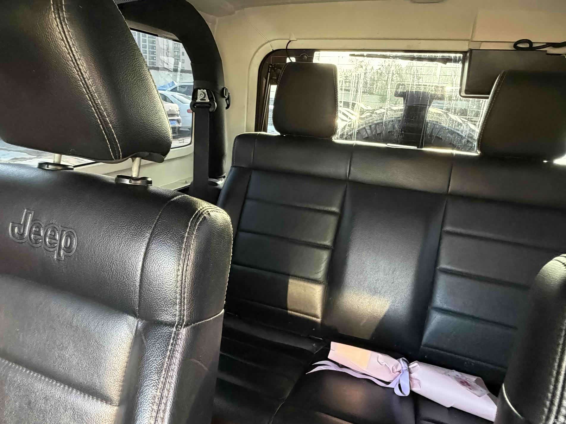 Jeep Wrangler, 2012 10