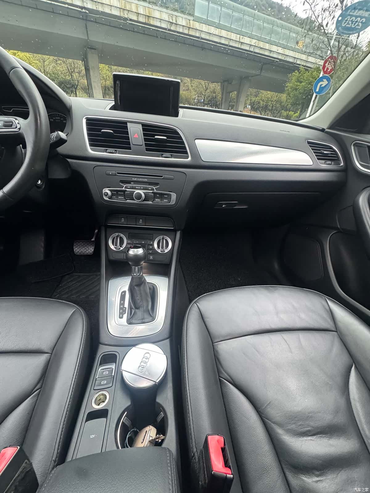 Audi Q3, 2013 24