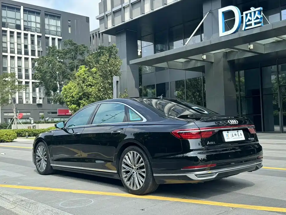 Audi A8
