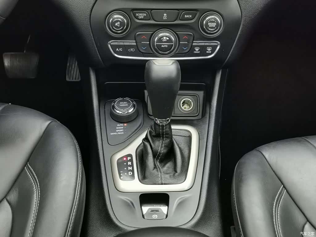 Jeep Cherokee, 2014 13