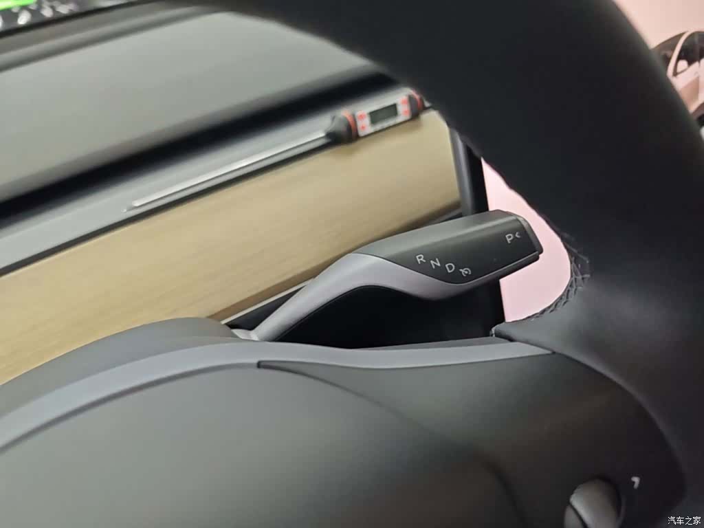 Tesla Model Y, 2022 14