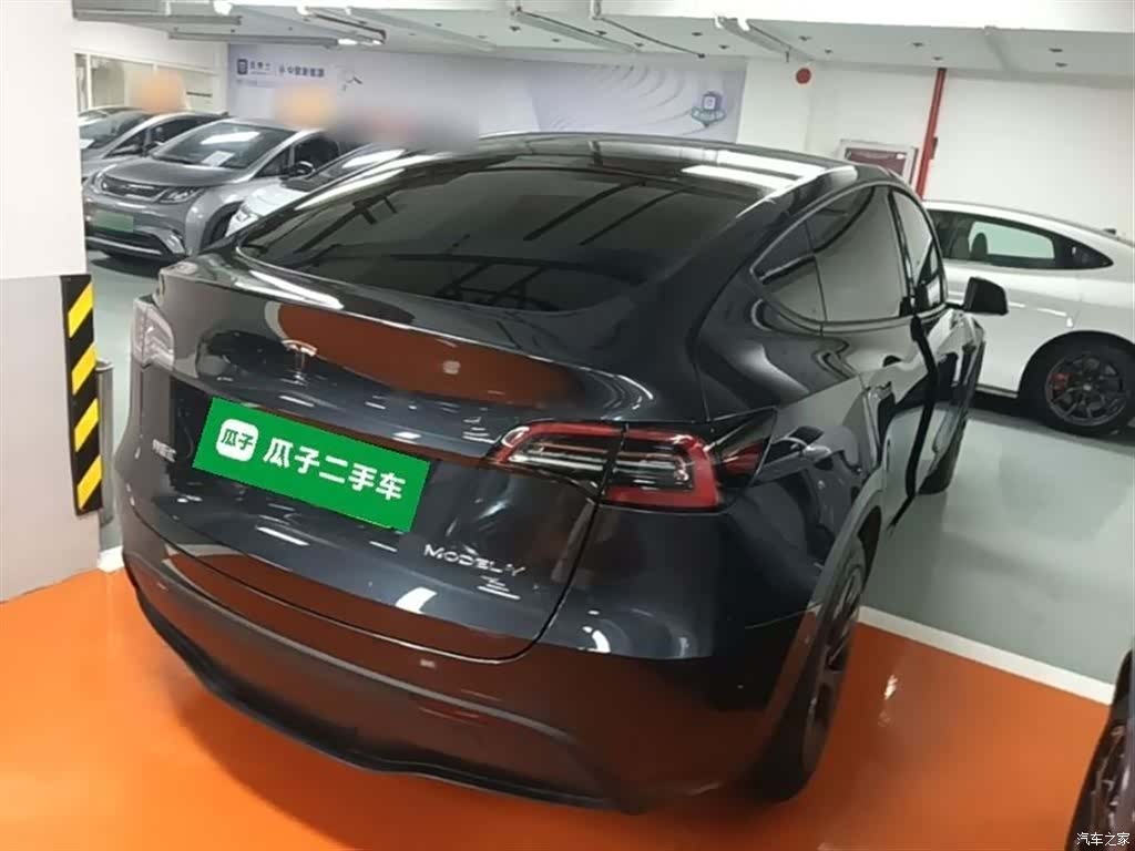 Tesla Model Y, 2024 7