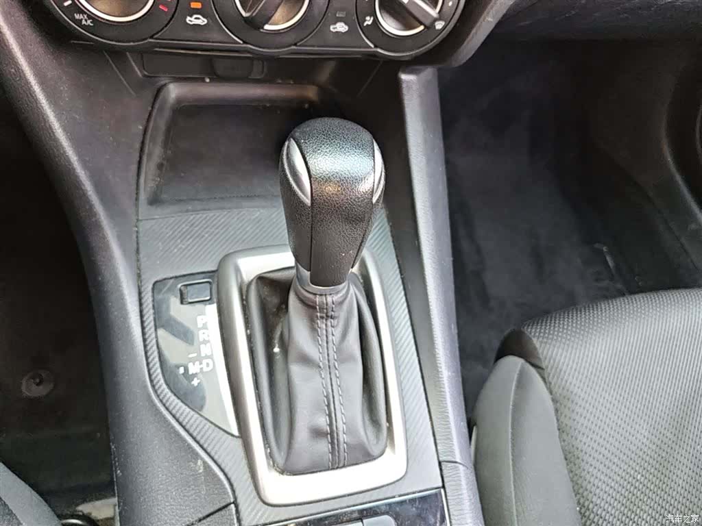 Mazda Mazda3, 2017 14