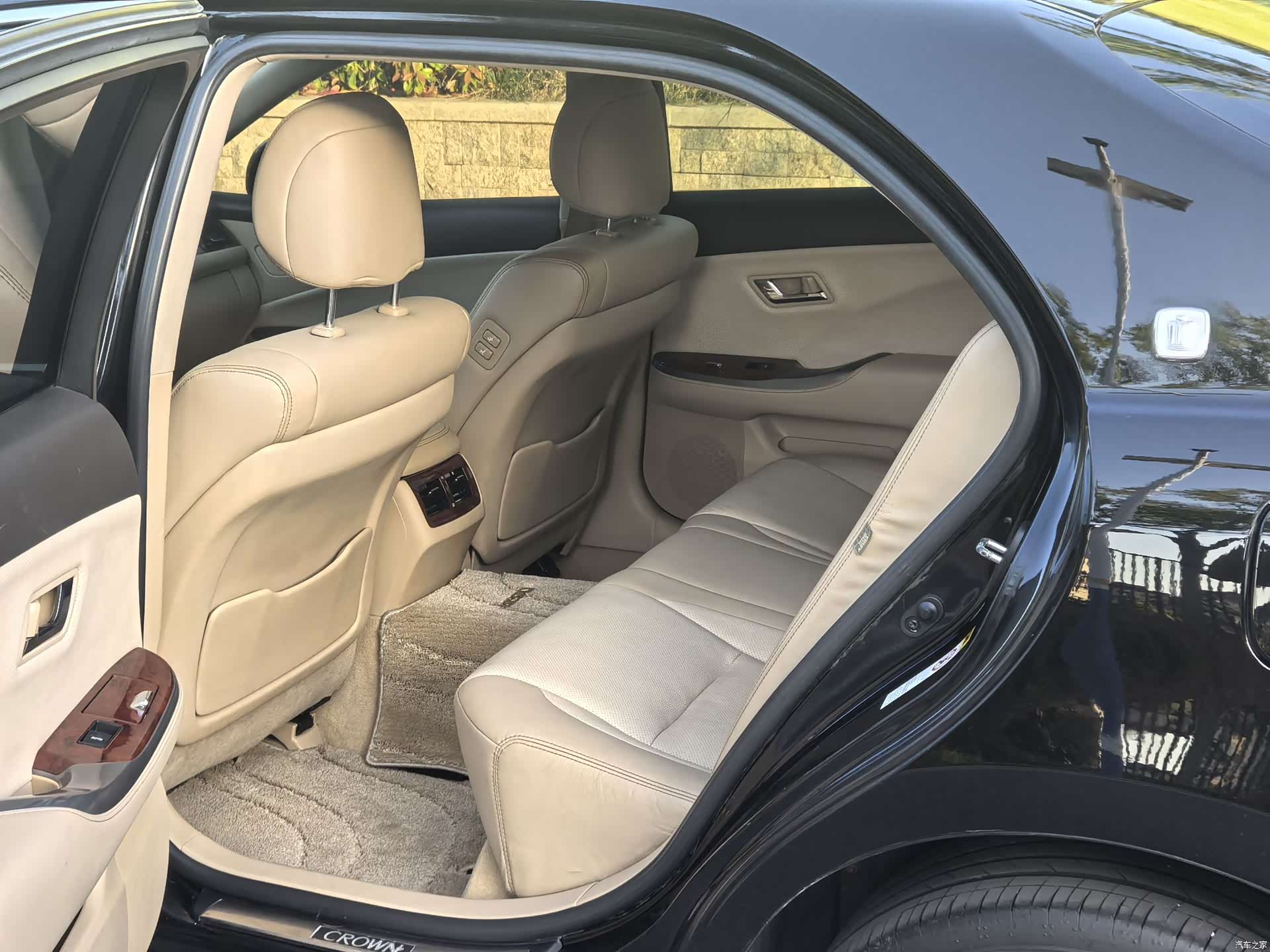 Toyota Crown, 2013 8