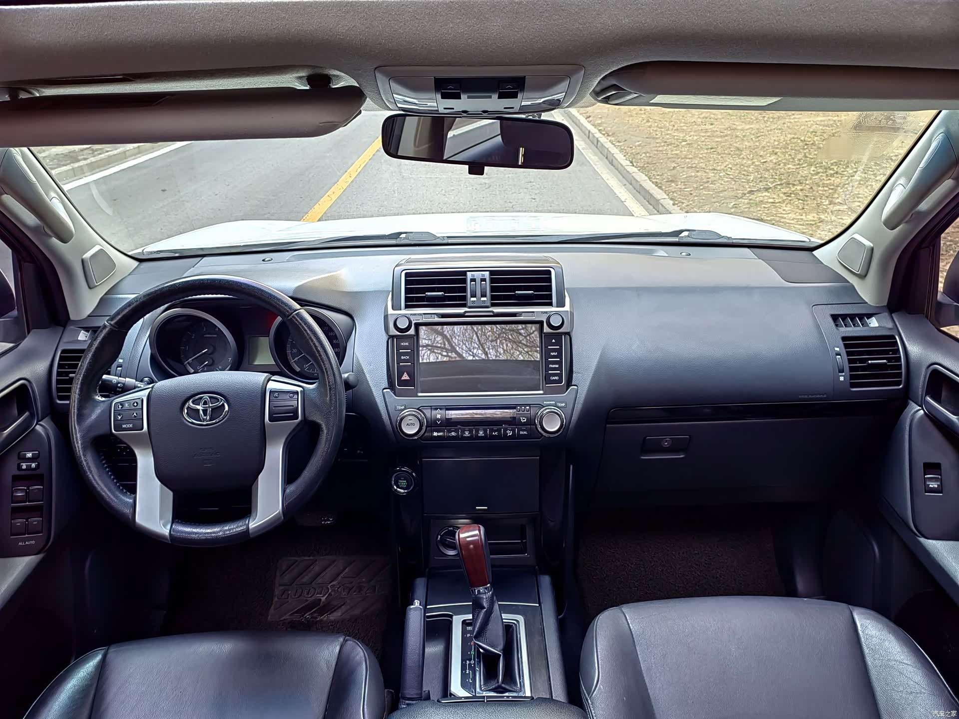 Toyota Prado, 2015 8