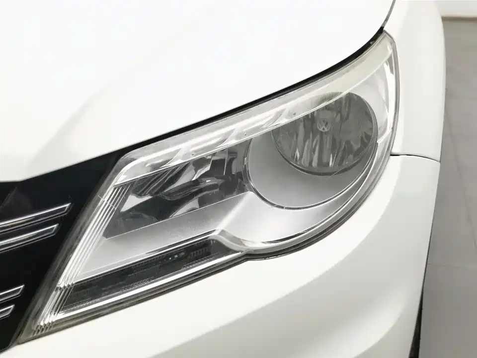 Volkswagen Tiguan Volkswagen Tiguan
