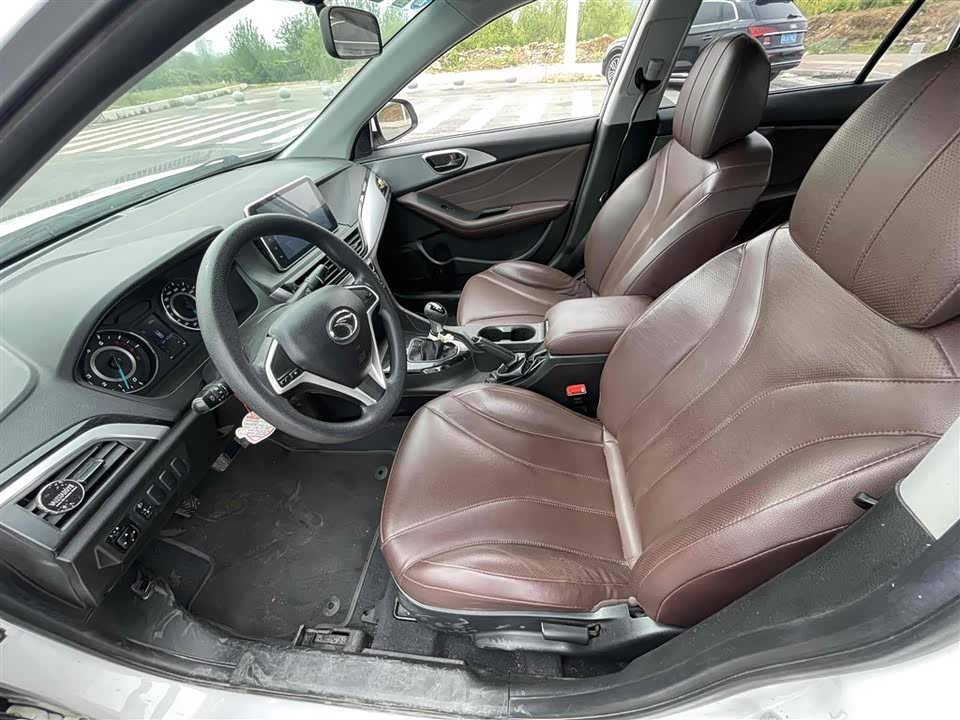 Soueast A5 wing dance