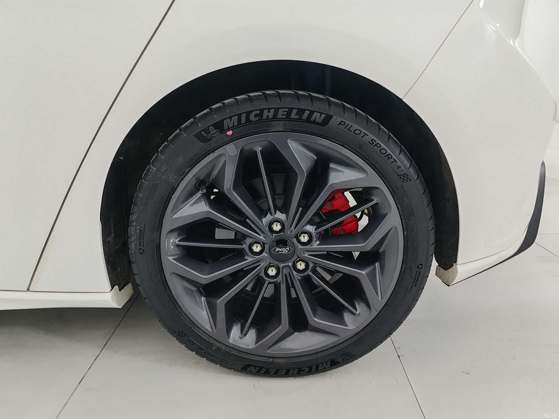 Ford Focus, 2022 15