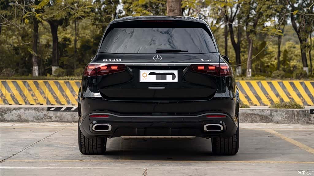 Mercedes-Benz GLS, 2024 4