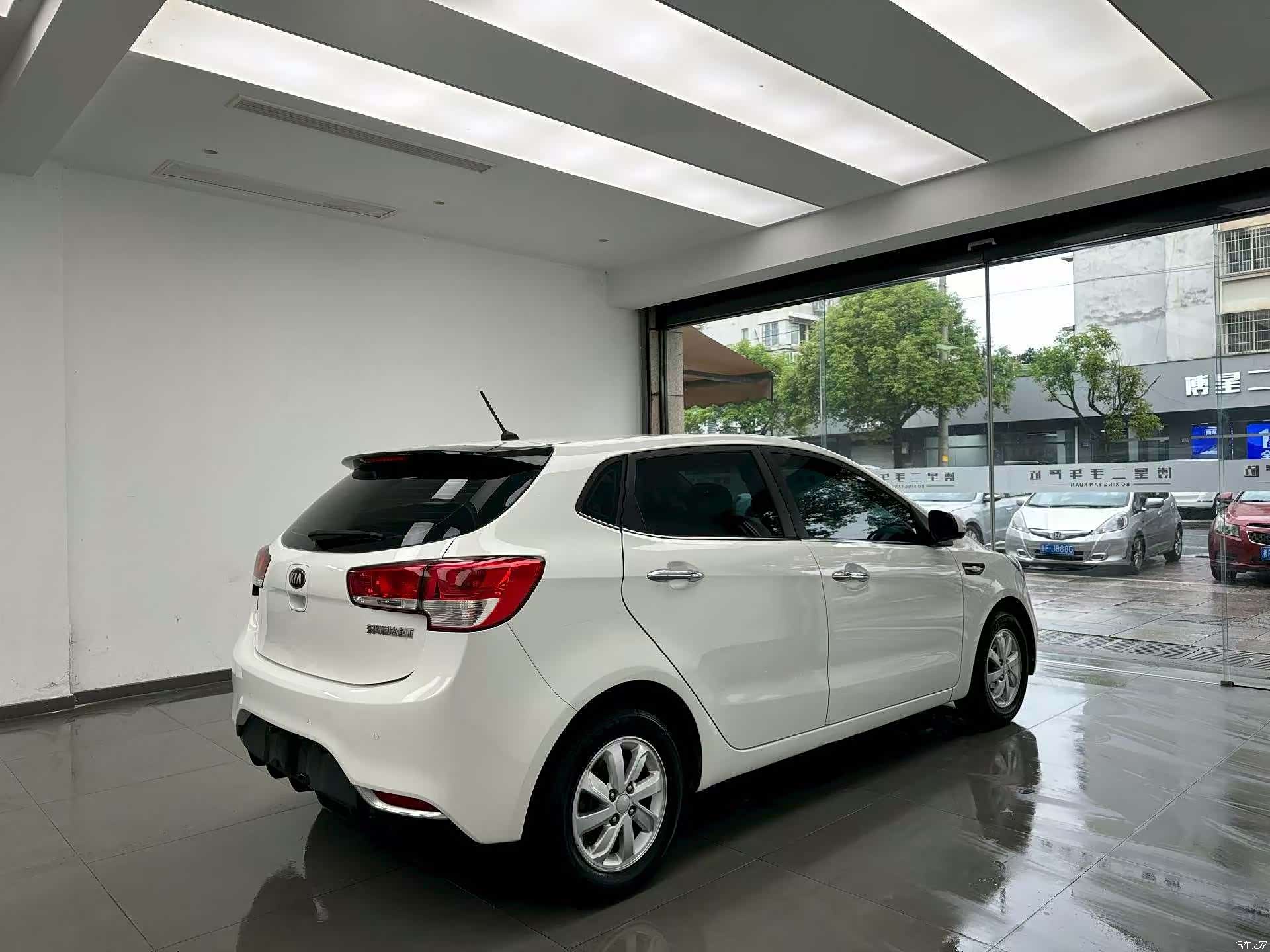 Kia K2, 2016 9