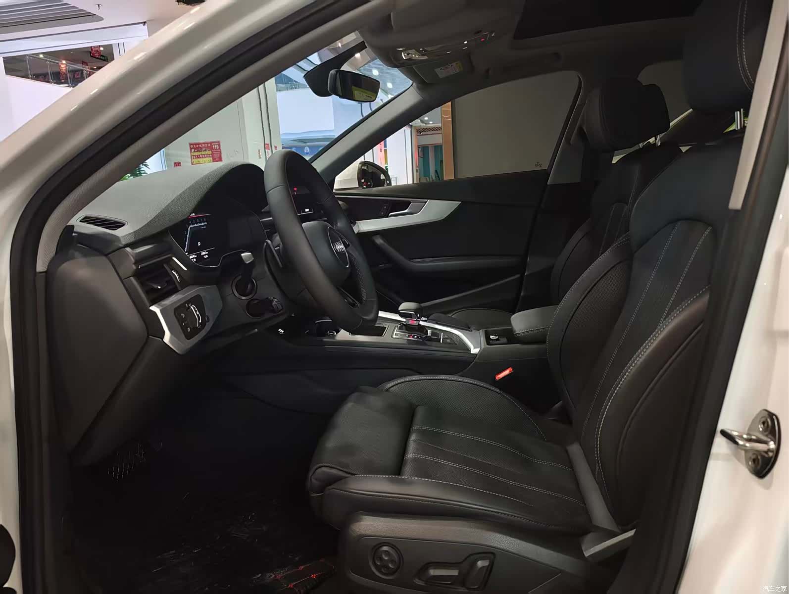 Audi A4L, 2023 все фото