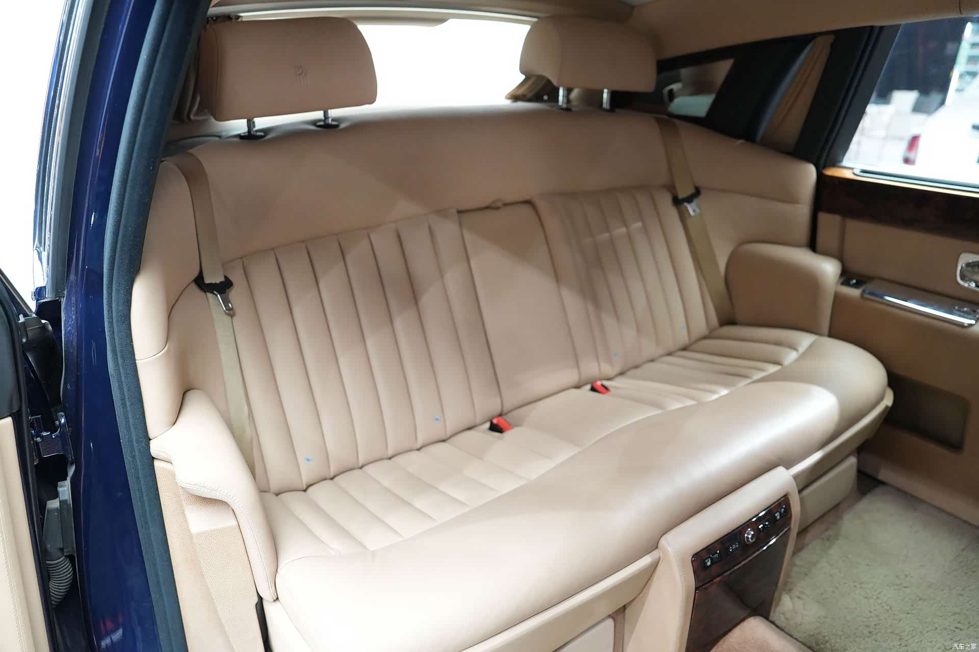 Rolls-Royce Phantom, 2008 19