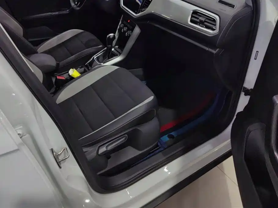 Volkswagen T-ROC exploring Songs Volkswagen T-ROC exploring Songs