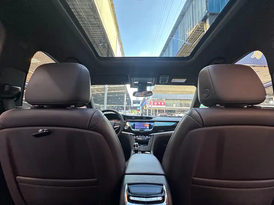 Cadillac XT6