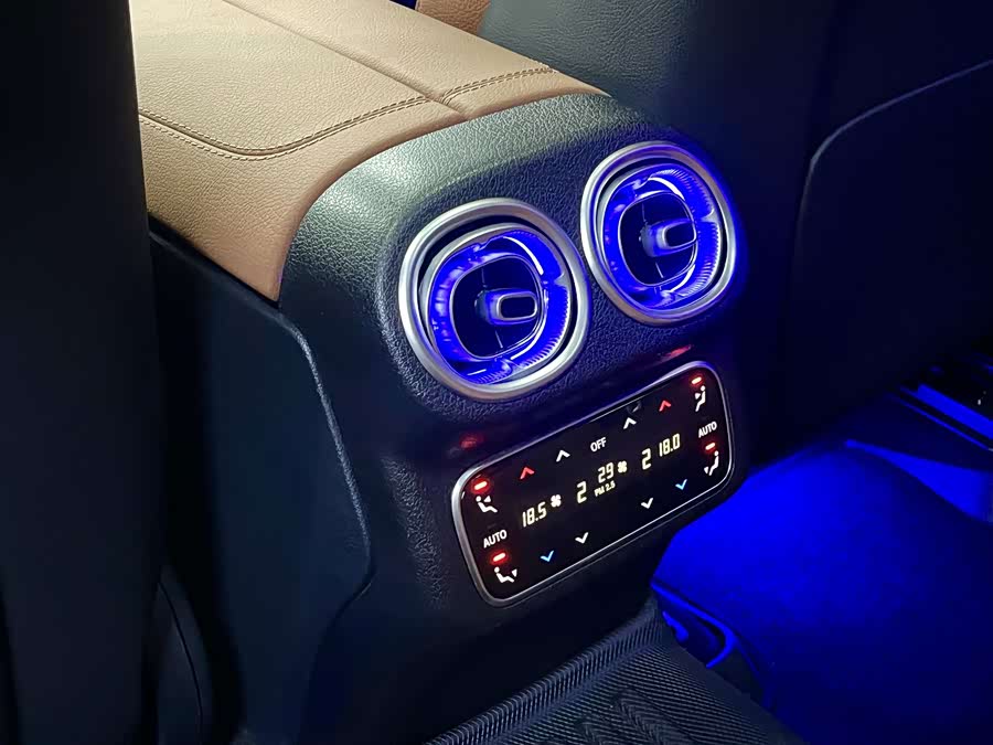 Mercedes-Benz GLC-Class 2025, фото 11