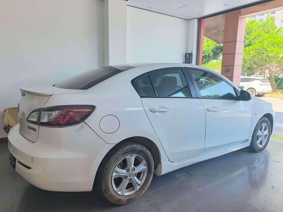Mazda 3 2011, фото 7