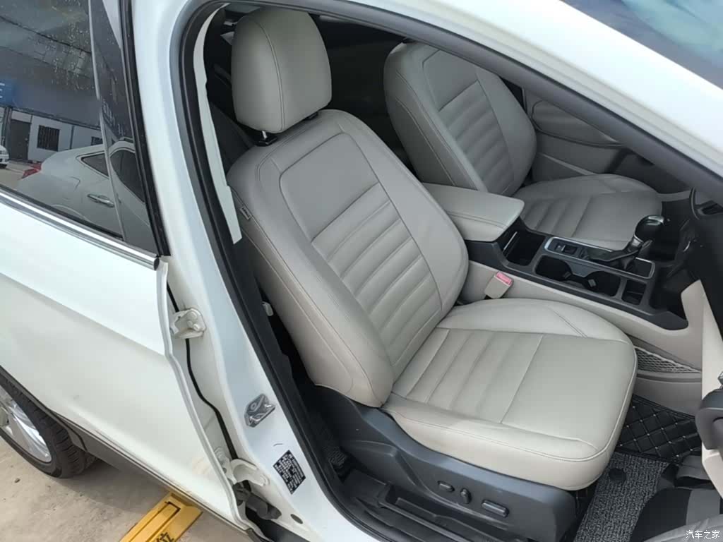 Ford Kuga, 2017 25