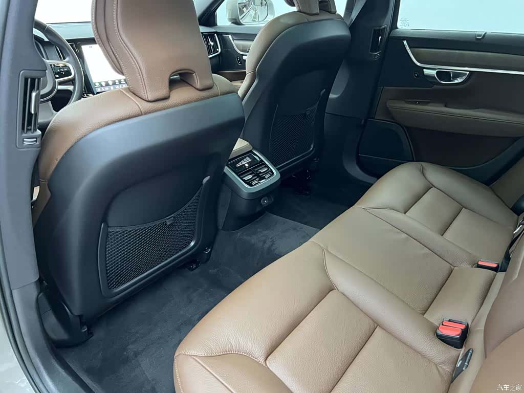 Volvo V90, 2023 19