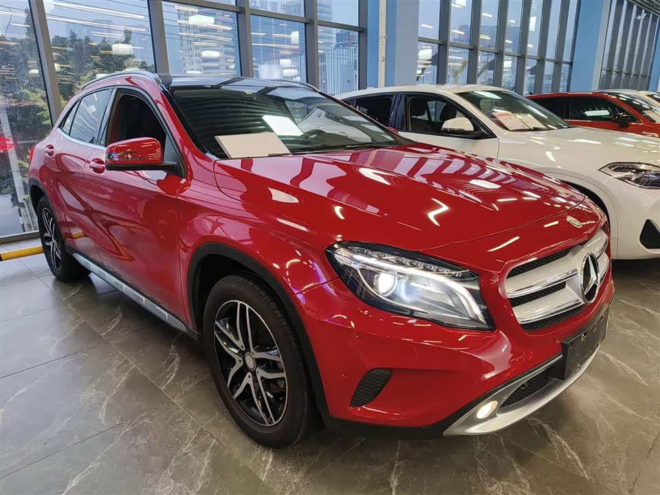 Mercedes-Benz GLA
