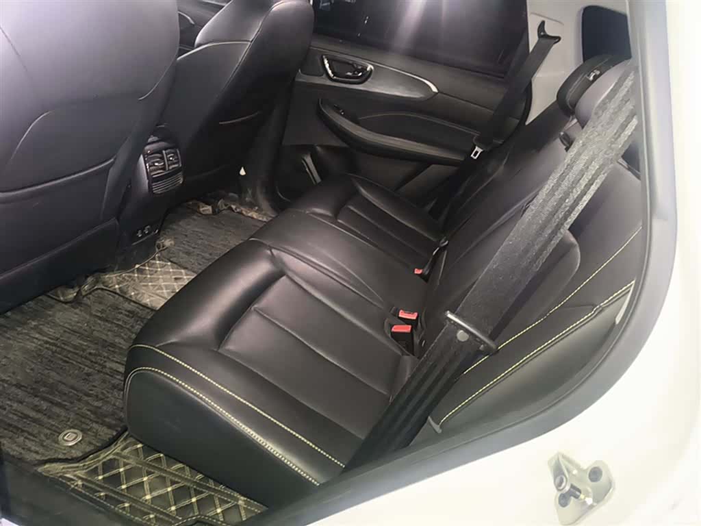 Roewe RX5, 2022 17
