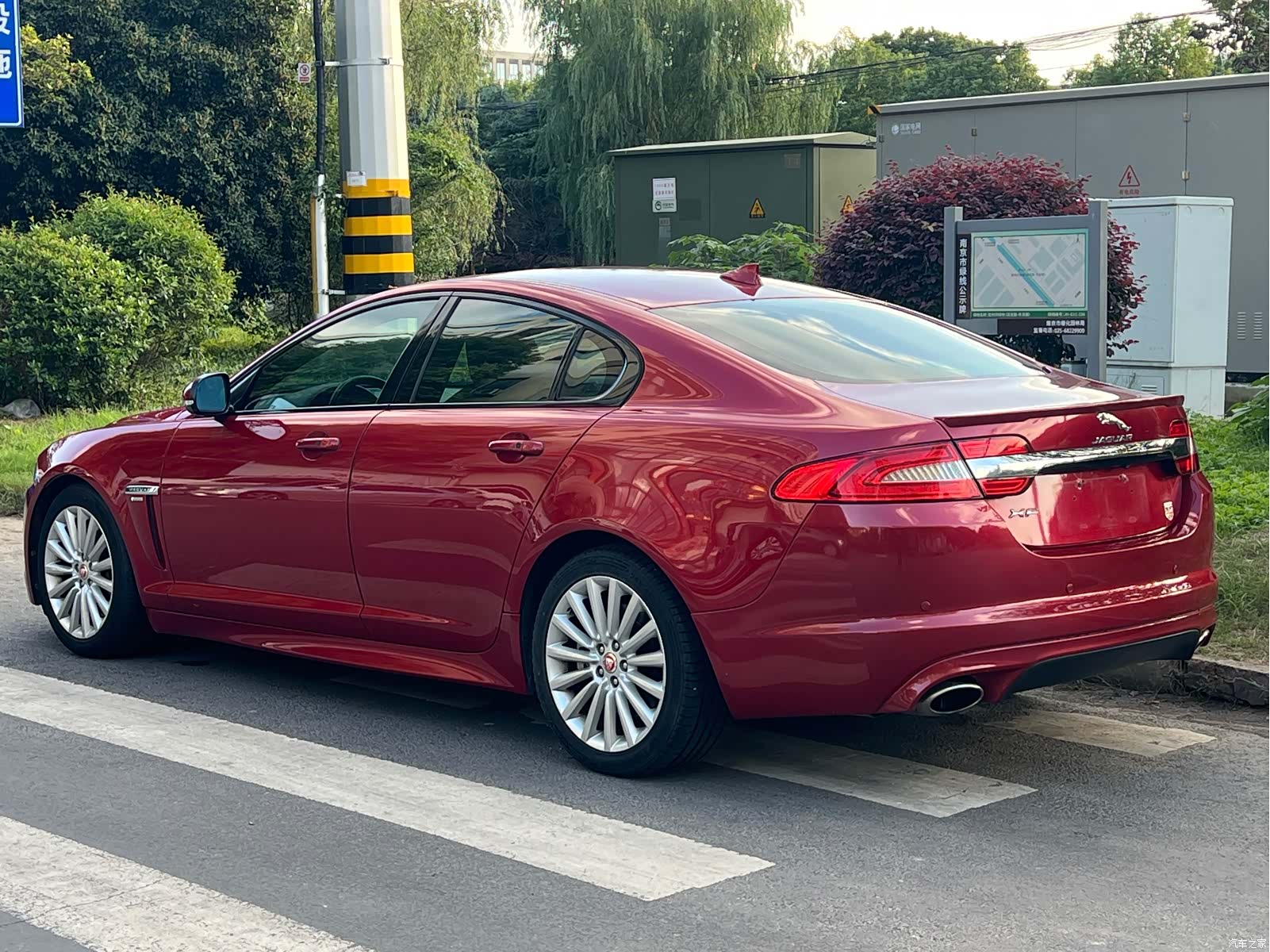 Jaguar XF, 2014 4