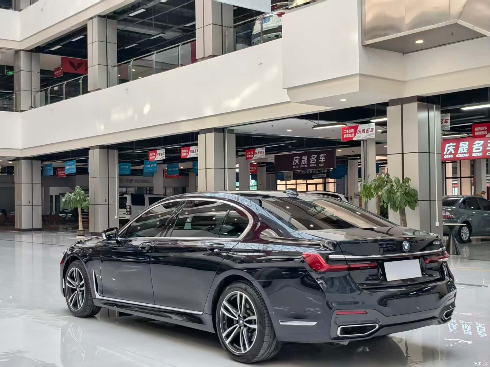 BMW 7 Series, 2022 все фото