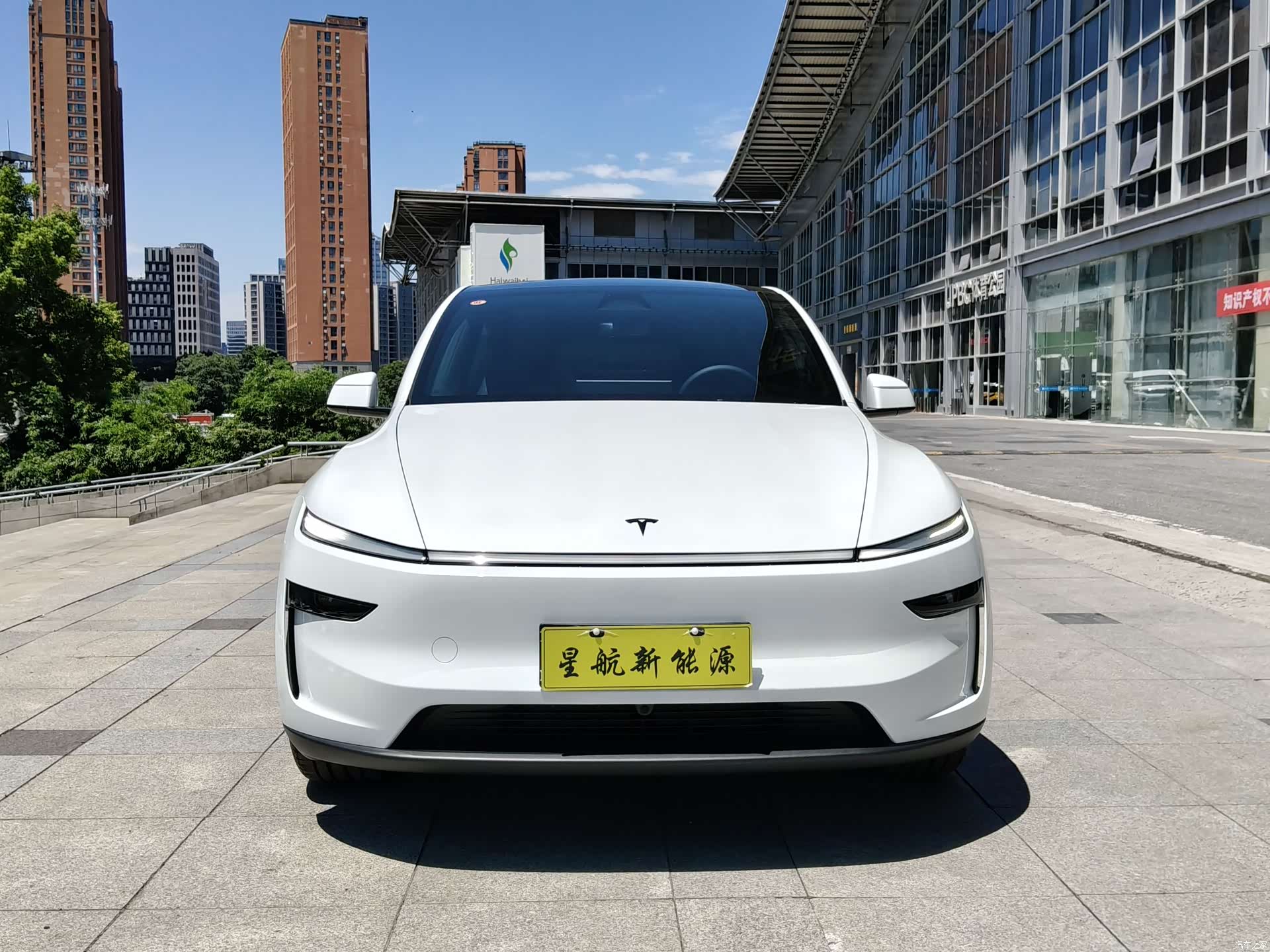 Tesla Model Y, 2026 3