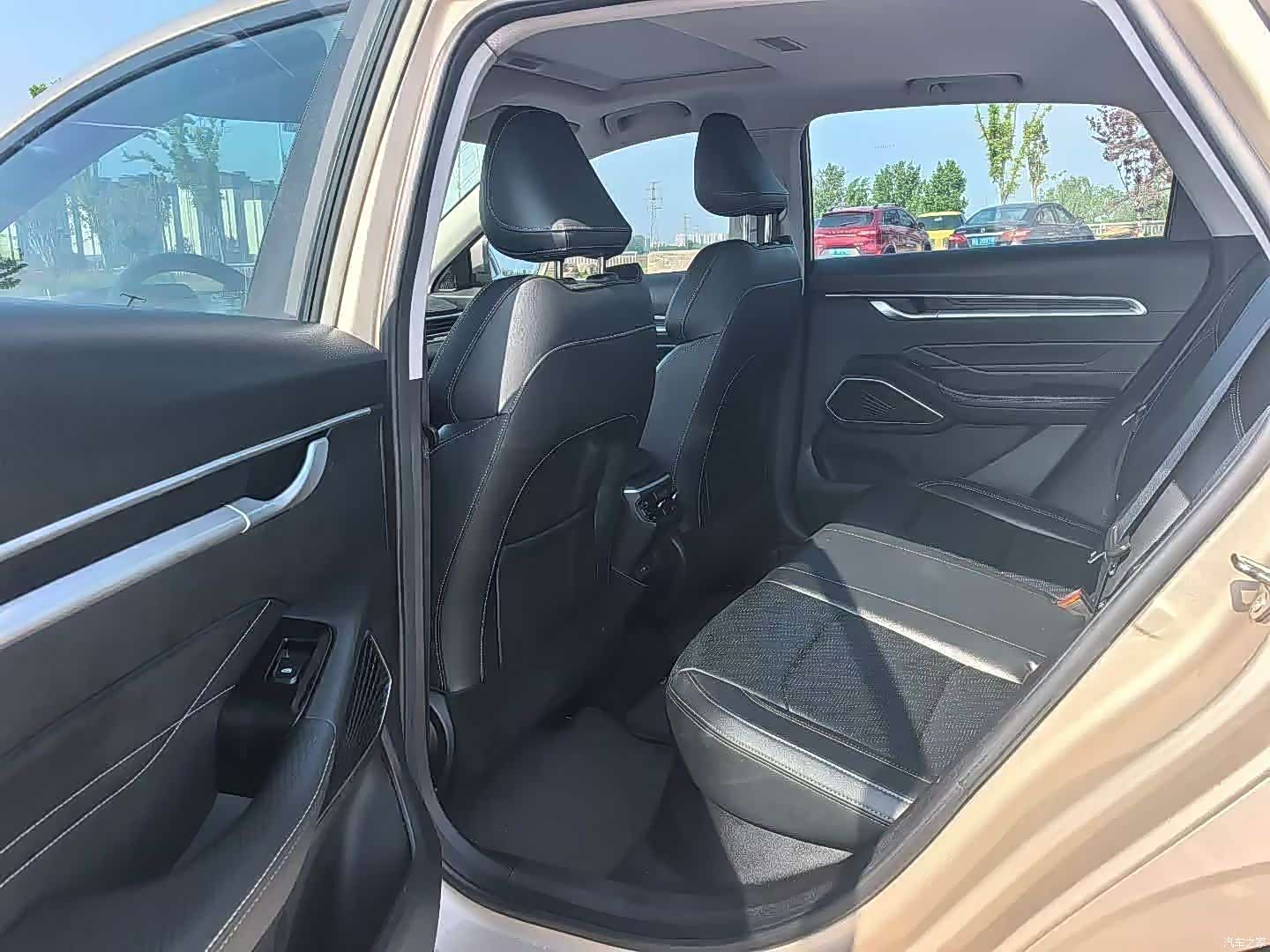 Geely Emgrand, 2023 6