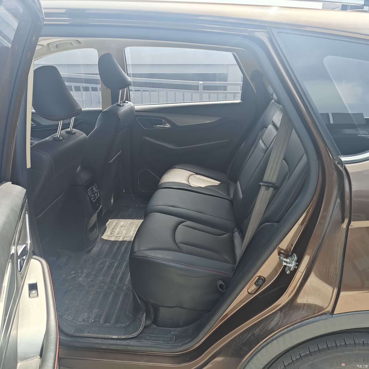 Wuling 560, 2015 12