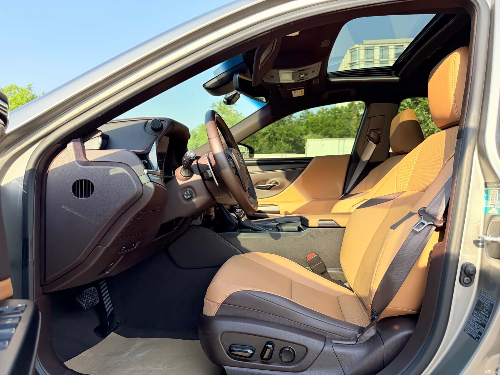 Lexus ES, 2021 16