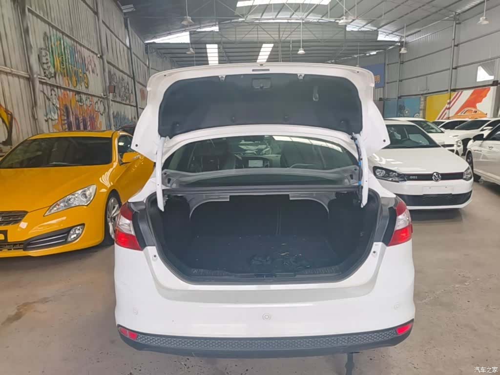 Ford Focus, 2014 19