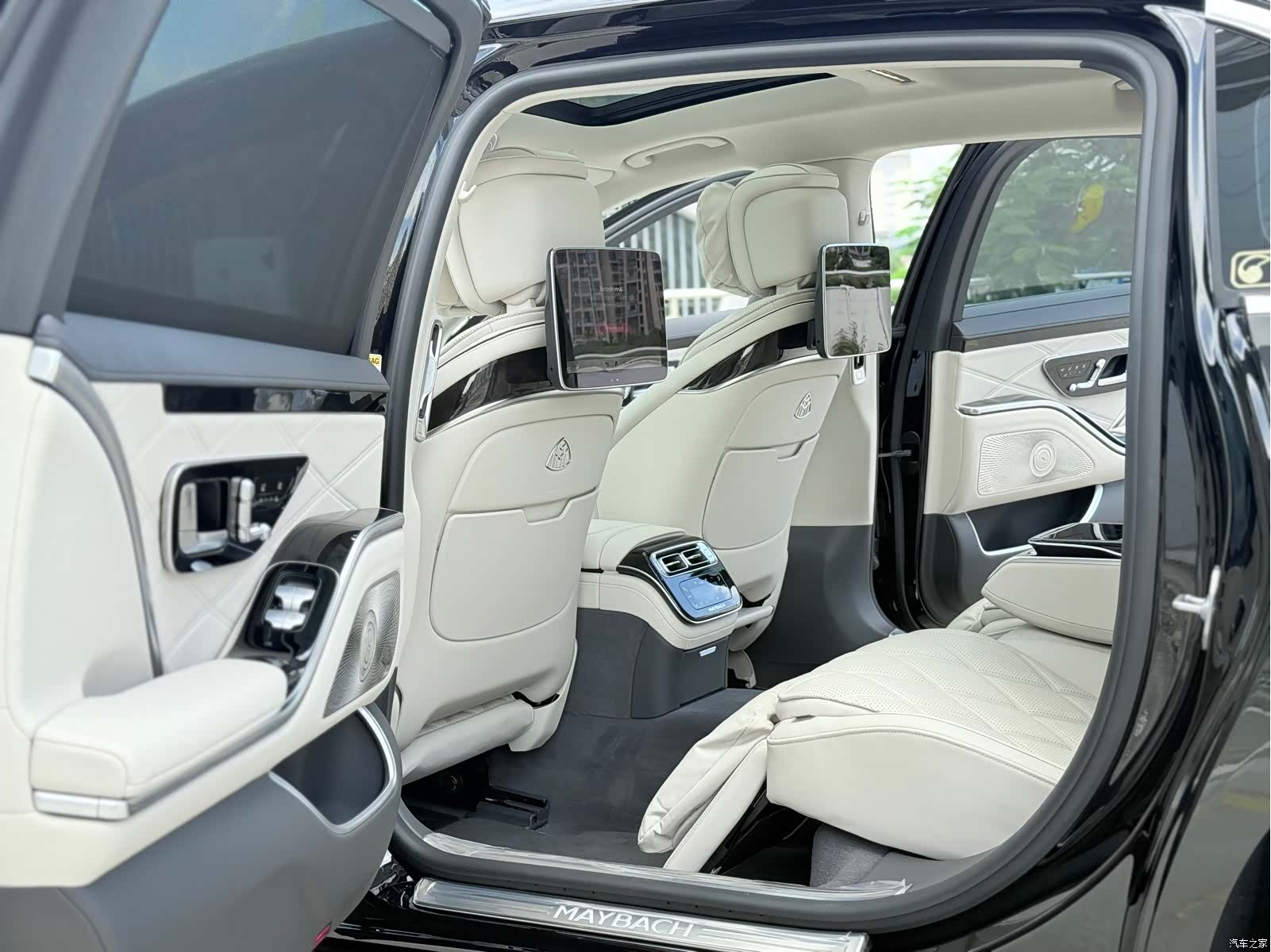 Maybach S-Class, 2024 все фото