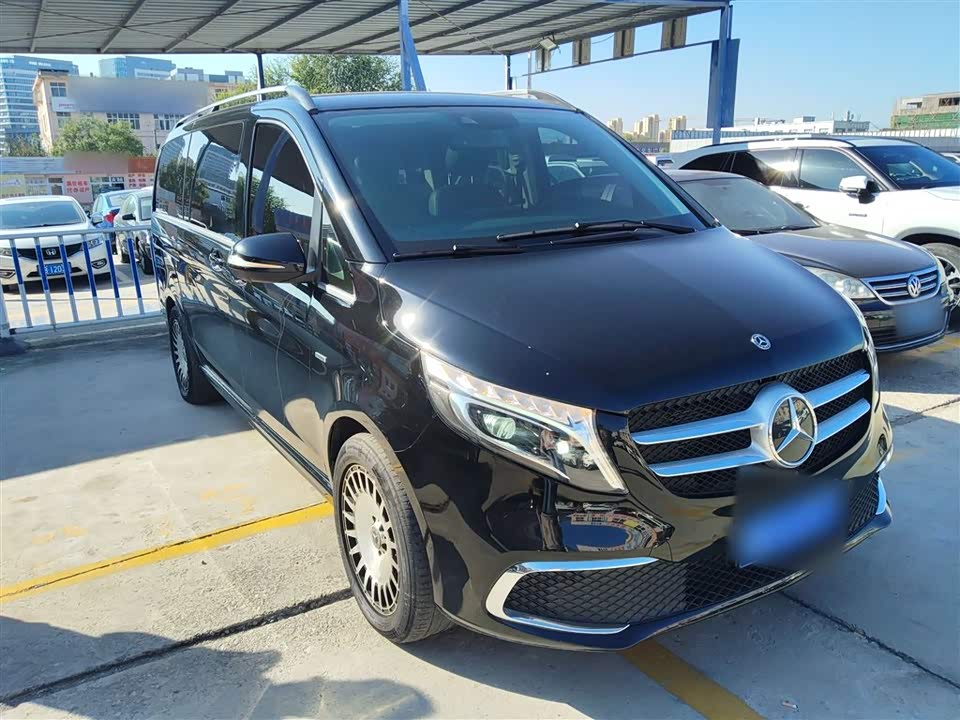 Mercedes-Benz V-class