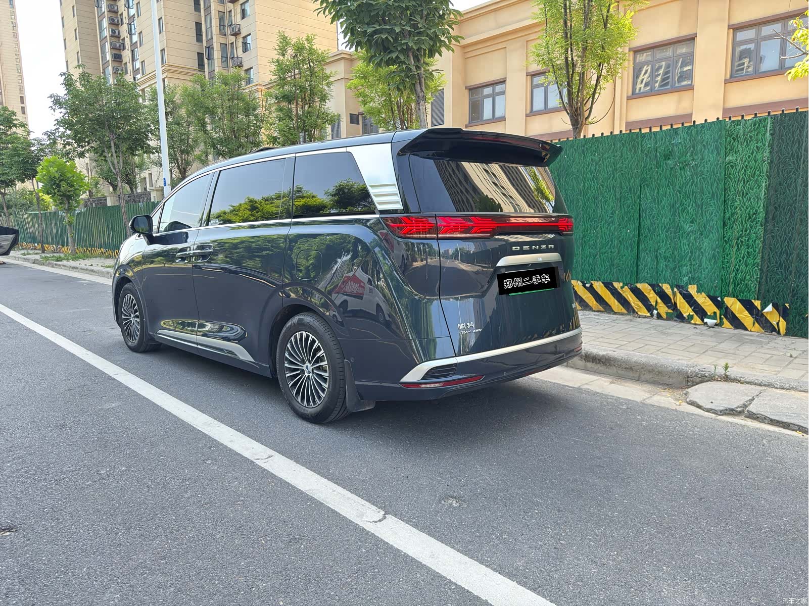 Denza D9, 2023 7