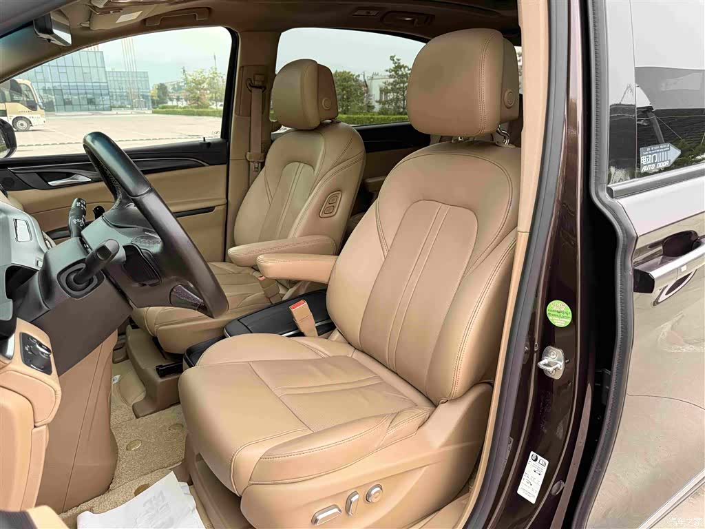 Buick GL8, 2021 6