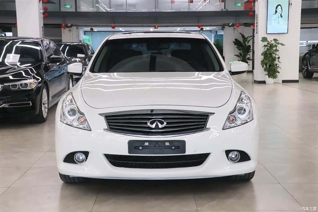 Infiniti G25, 2011 2