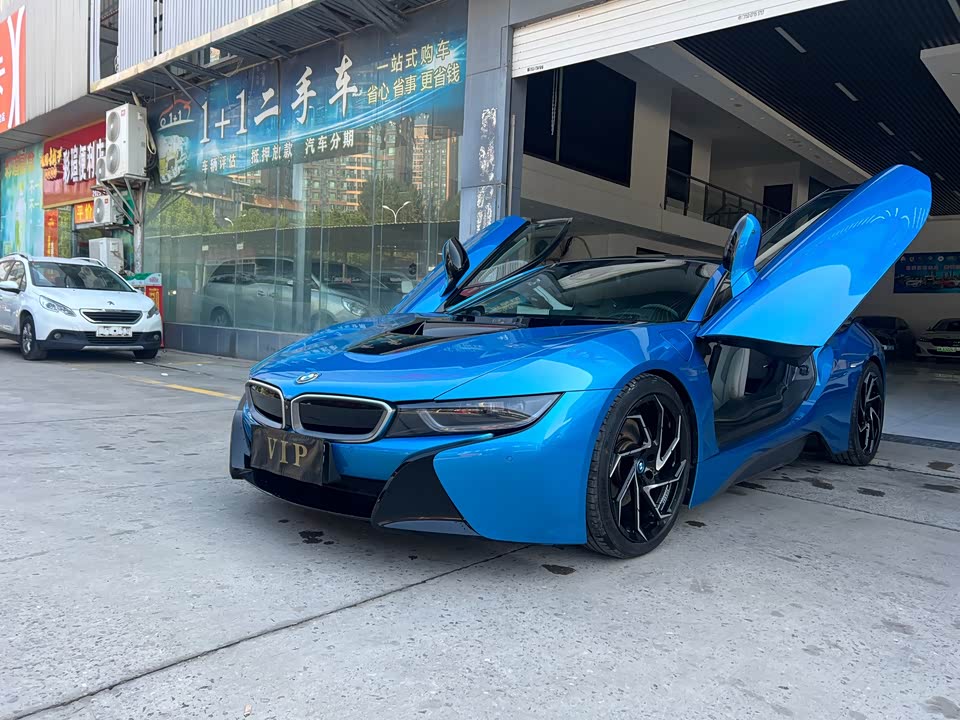BMW i8