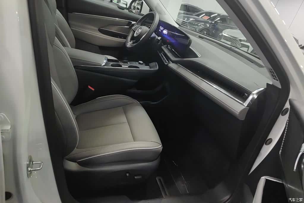 Buick E5, 2025 8
