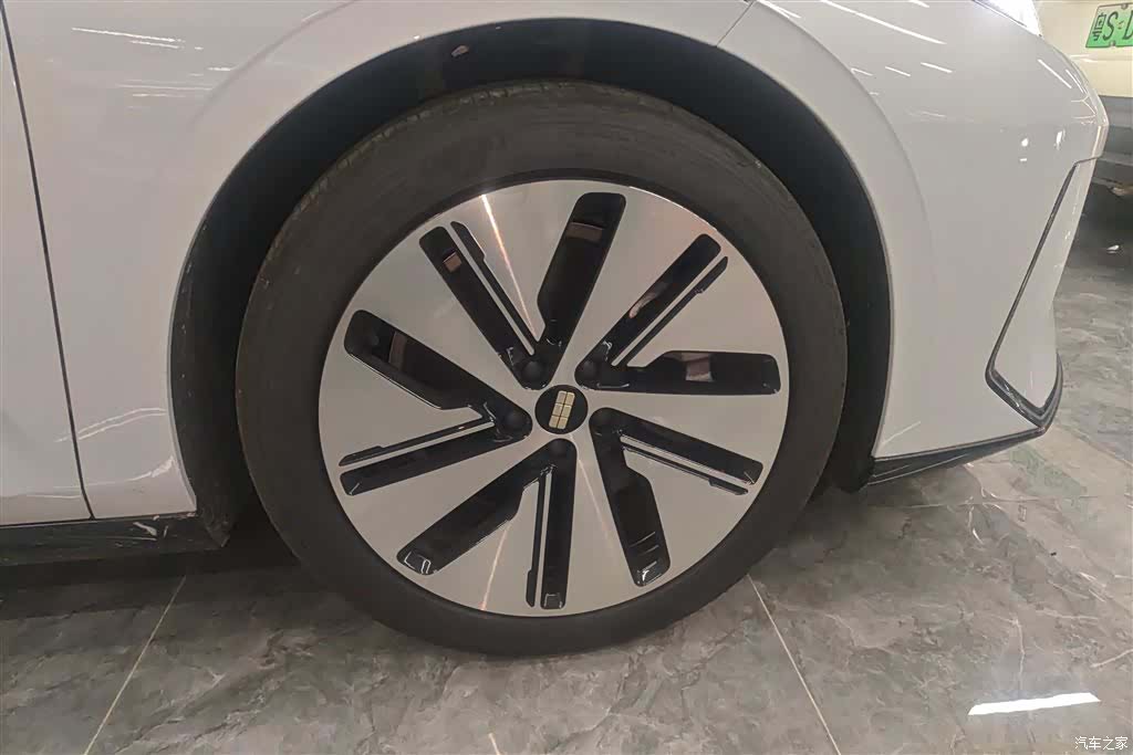 Geely E8, 2024 6